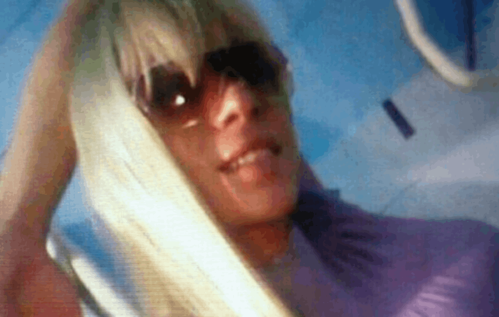 MAJKA <span style='color:red;'><b>TRANSVESTIT</b></span>A UBICE ZABRINUTA ZA ZDRAVLJE SVOG SINA: 'Mnogo se ugojio u zatvoru, PAO JE U DEPRESIJU'! 